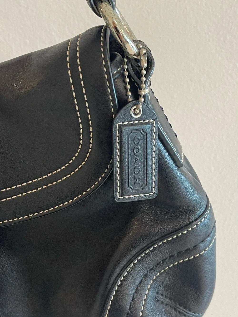 Vintage Coach Soho 10910 Y2K Black Leather Buckle Shoulder Bag